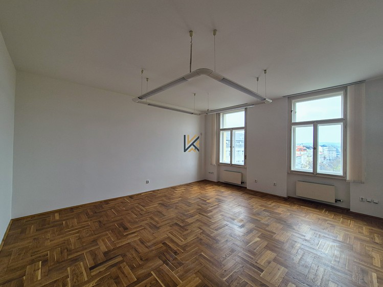 Pronájem komerčního prostoru, 90 m² (3 z 7)