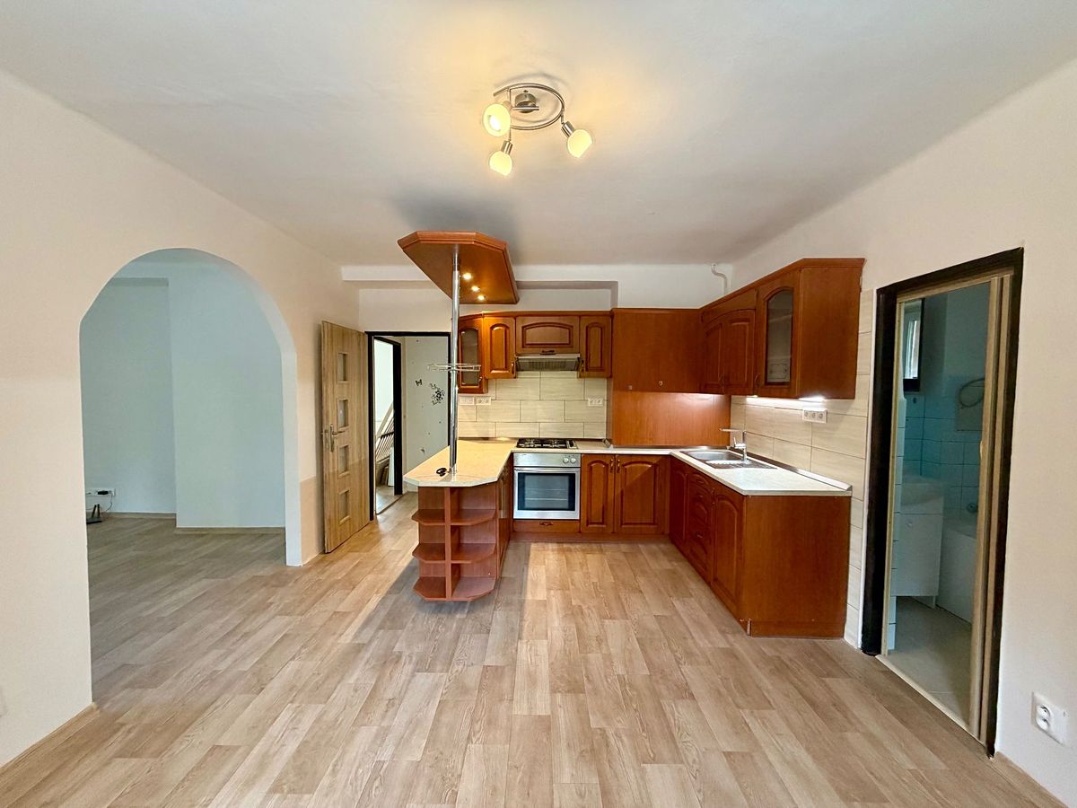 Pronájem bytu 3+1 80 m² – fotografie 4