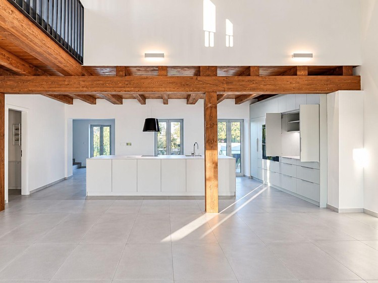 Pronájem bytu 4+kk, 196 m² (6 z 18)