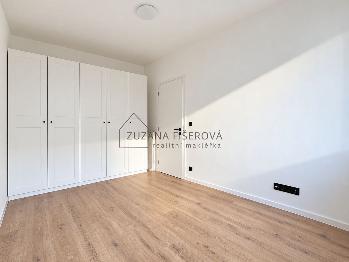 Pronájem bytu 2+kk 35 m² – fotografie 4