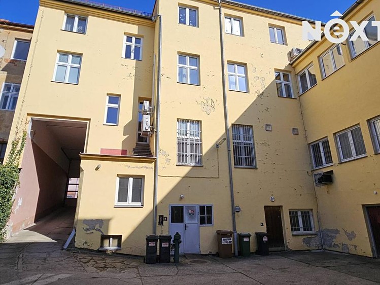 Комерційне приміщення в оренду, 2 000 м² (2 з 11)