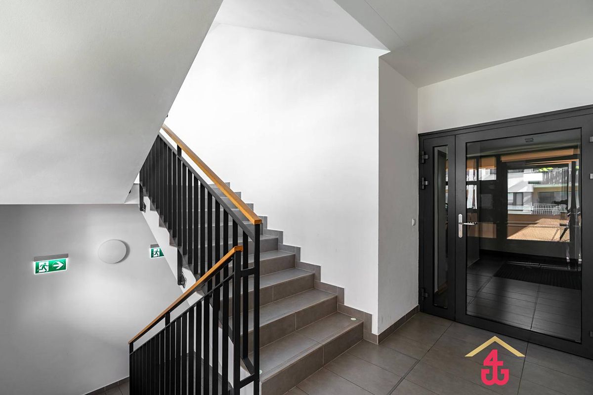 Pronájem bytu 1+kk 33 m² – fotografie 2