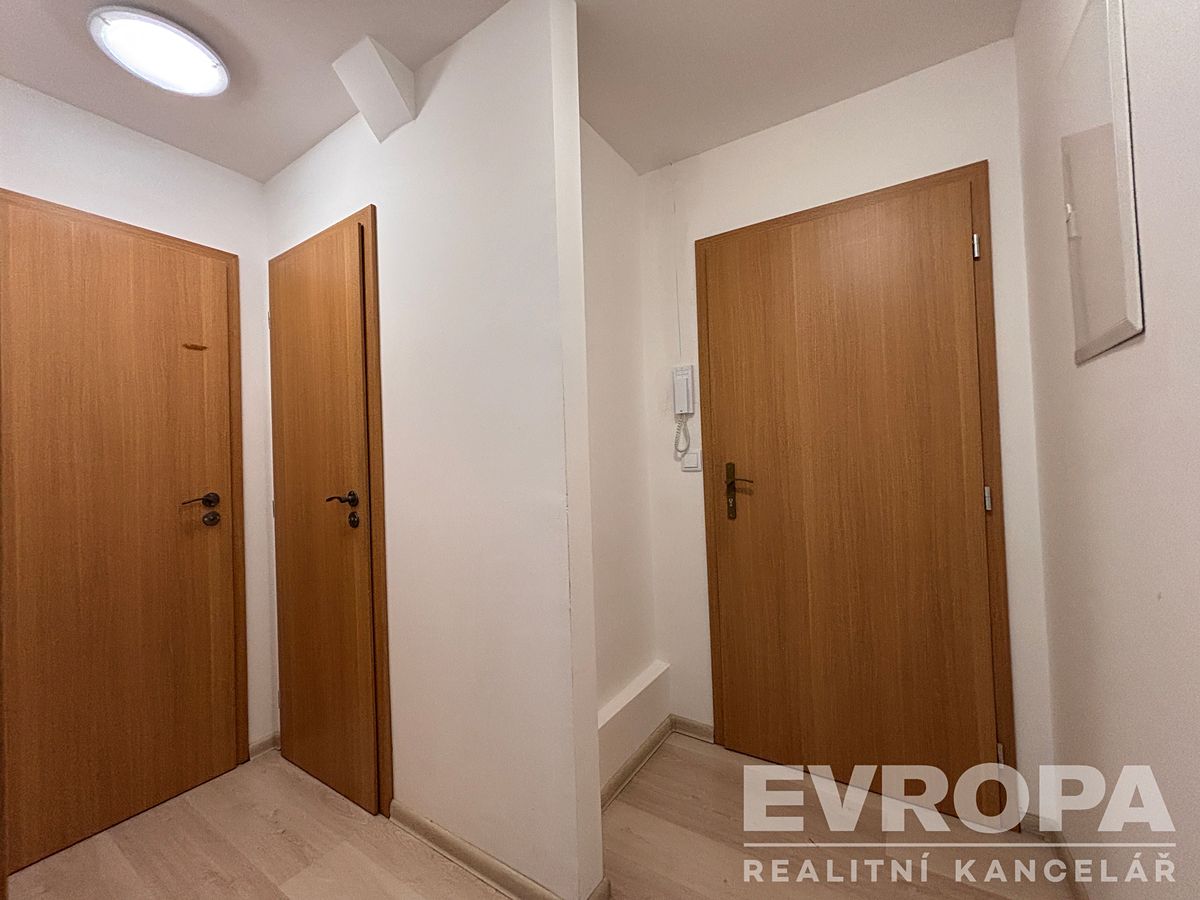 Pronájem bytu 2+kk 50 m² – fotografie 4