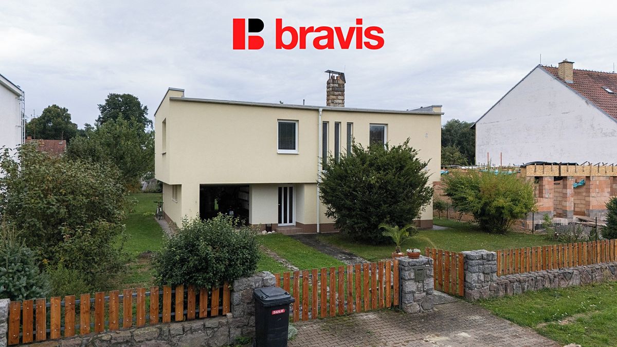 Pronájem rodinného domu 240 m², pozemek 1040 m² – fotografie 4