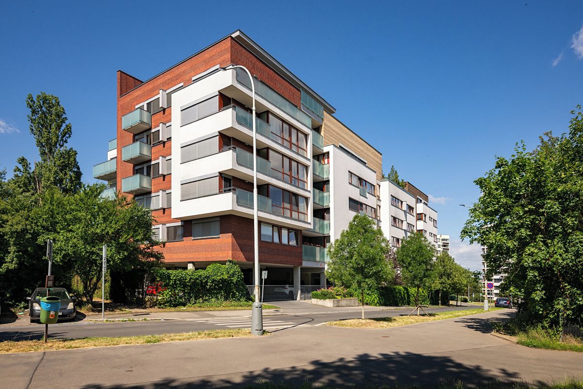 Pronájem bytu 3+kk 84 m²