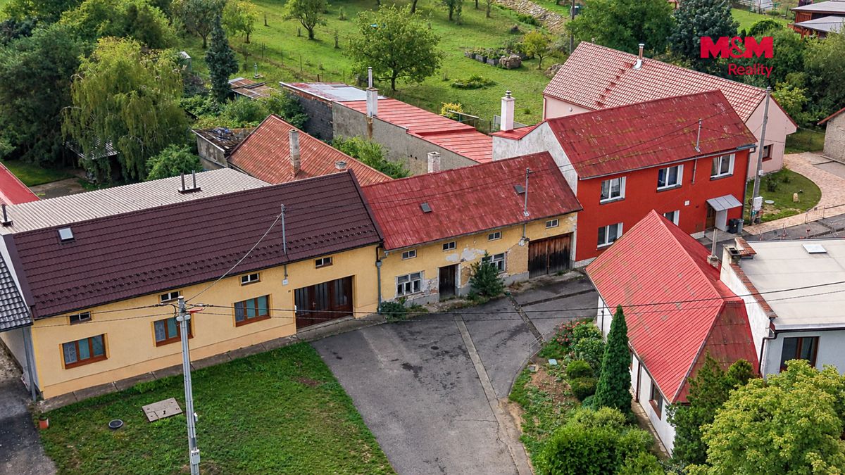 Prodej stavebního pozemku 1092 m² – fotografie 2
