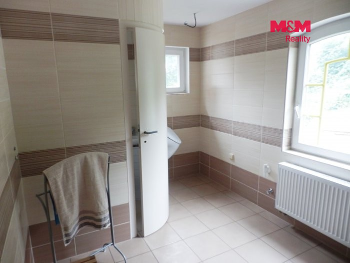 Prodej komerčního prostoru, 1 146 m² (22 z 30)