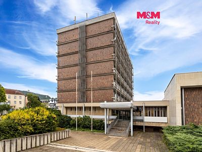 Pronájem kanceláře 340 m²