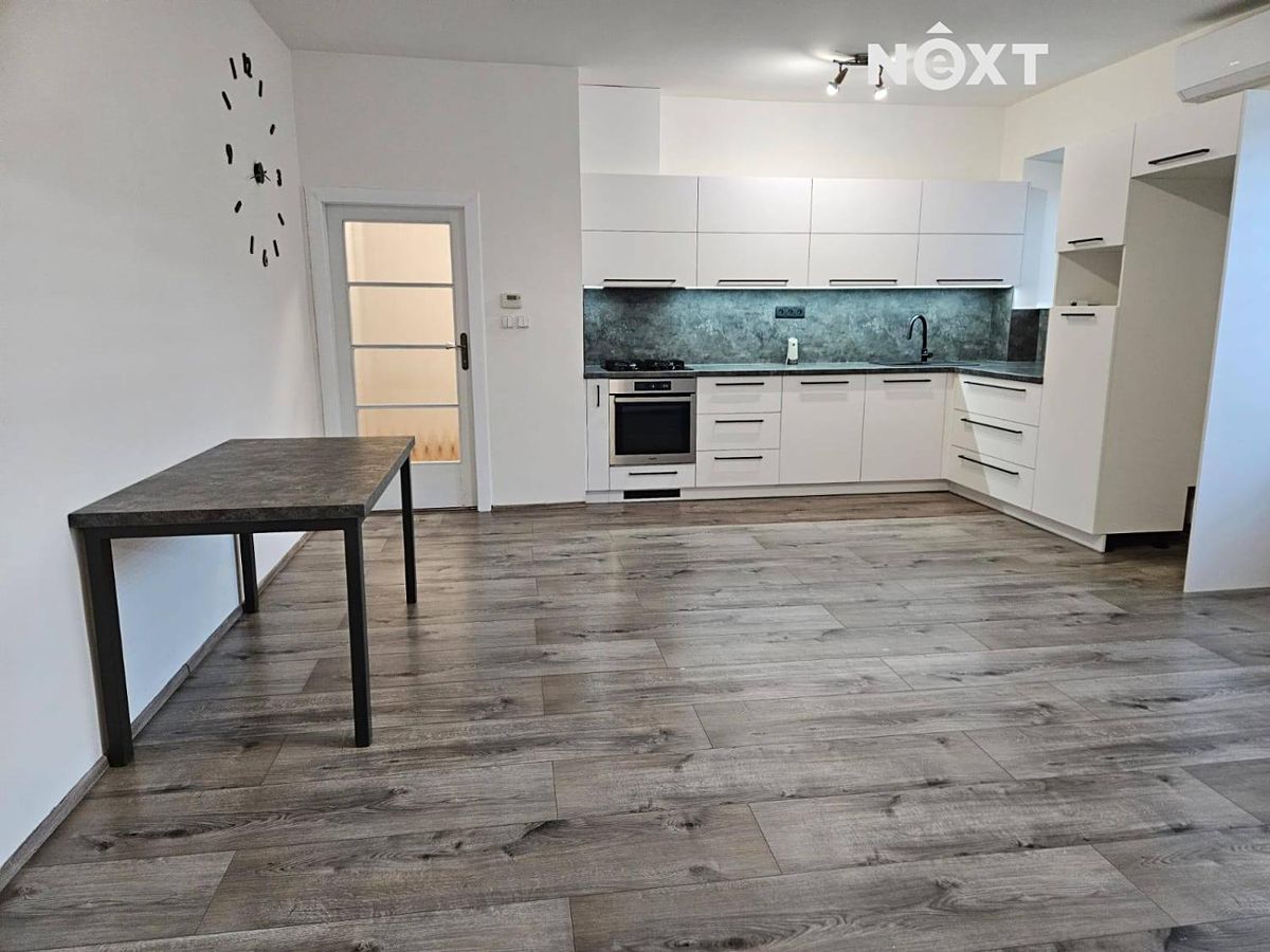 Pronájem bytu 2+kk 59 m² – fotografie 2