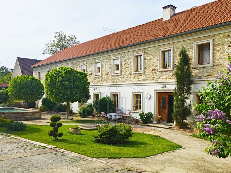 Prodej komerčního prostoru, 340 m² (6 z 20)