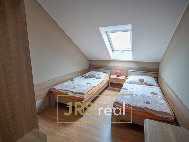 Нерухомість на продаж, 468 м² (21 з 25)