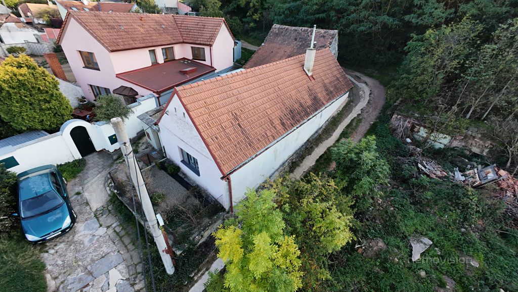 Prodej rodinného domu 100 m², pozemek 288 m² – fotografie 2