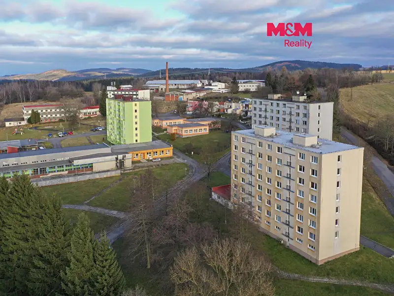 Pronájem bytu 4+1 80 m², Rovná – náhled fotky 1