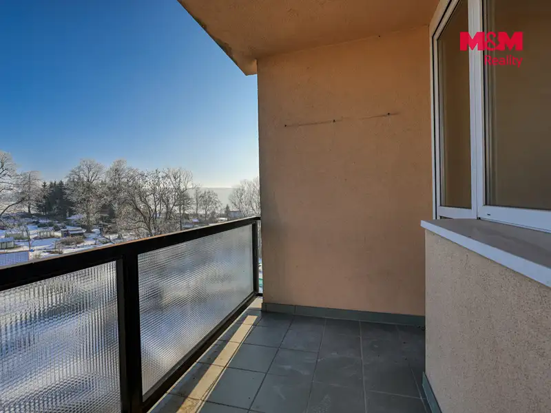 Pronájem bytu 4+1 80 m², Rovná – náhled fotky 2