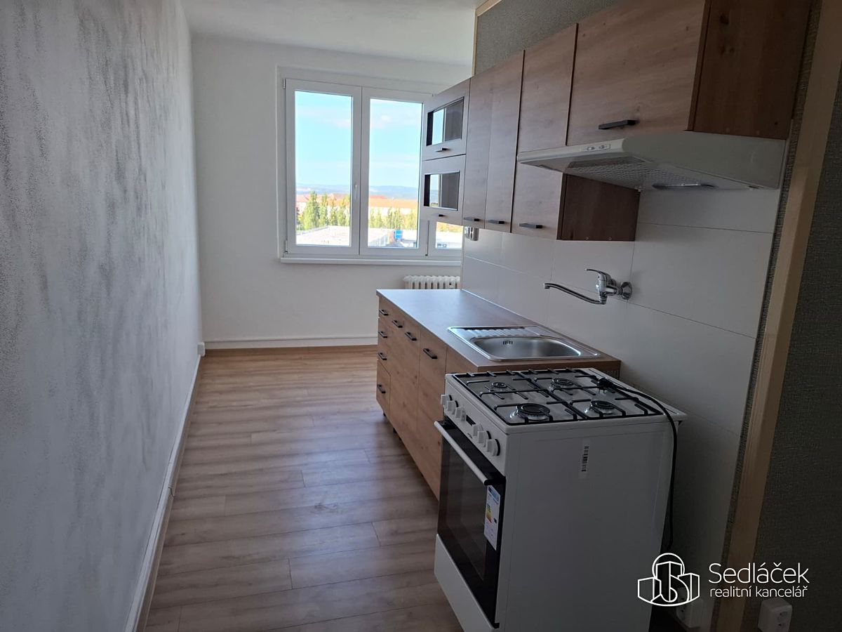 Pronájem bytu 1+1 38 m²