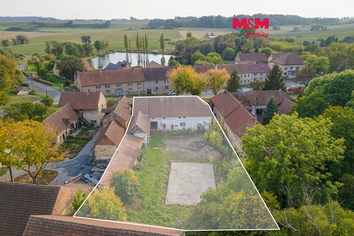 Prodej rodinného domu 180 m², pozemek 2297 m²