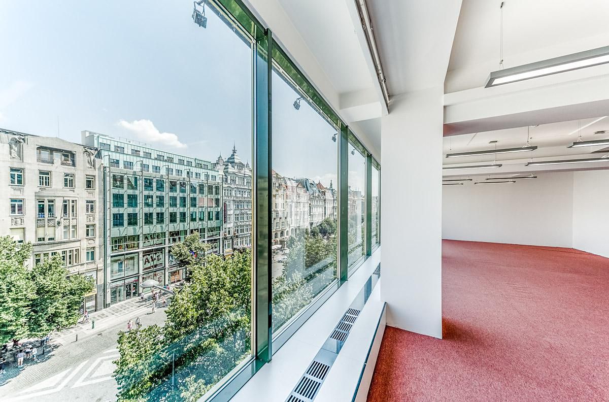 Pronájem kanceláře 353 m² – fotografie 4