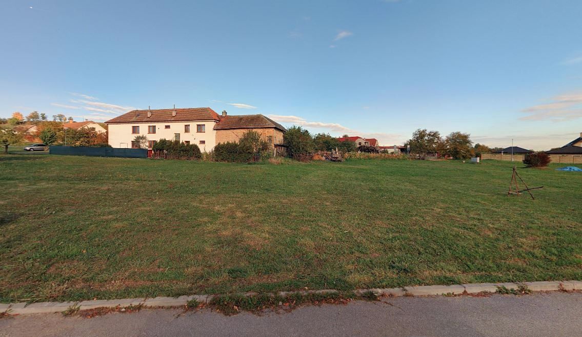 Prodej stavebního pozemku 986 m² – fotografie 4