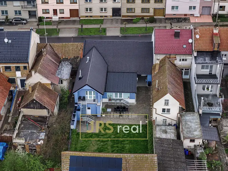 Prodej rodinného domu 220 m², pozemek 523 m², Dolní Němčí – náhled fotky 1