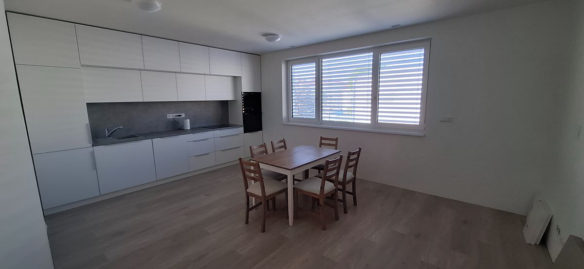 Pronájem bytu 2+kk 50 m² – fotografie 3
