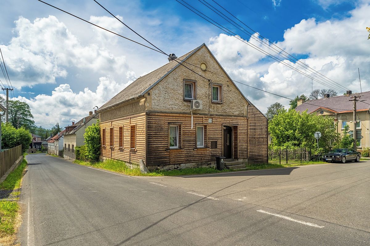 Prodej rodinného domu 310 m², pozemek 366 m²