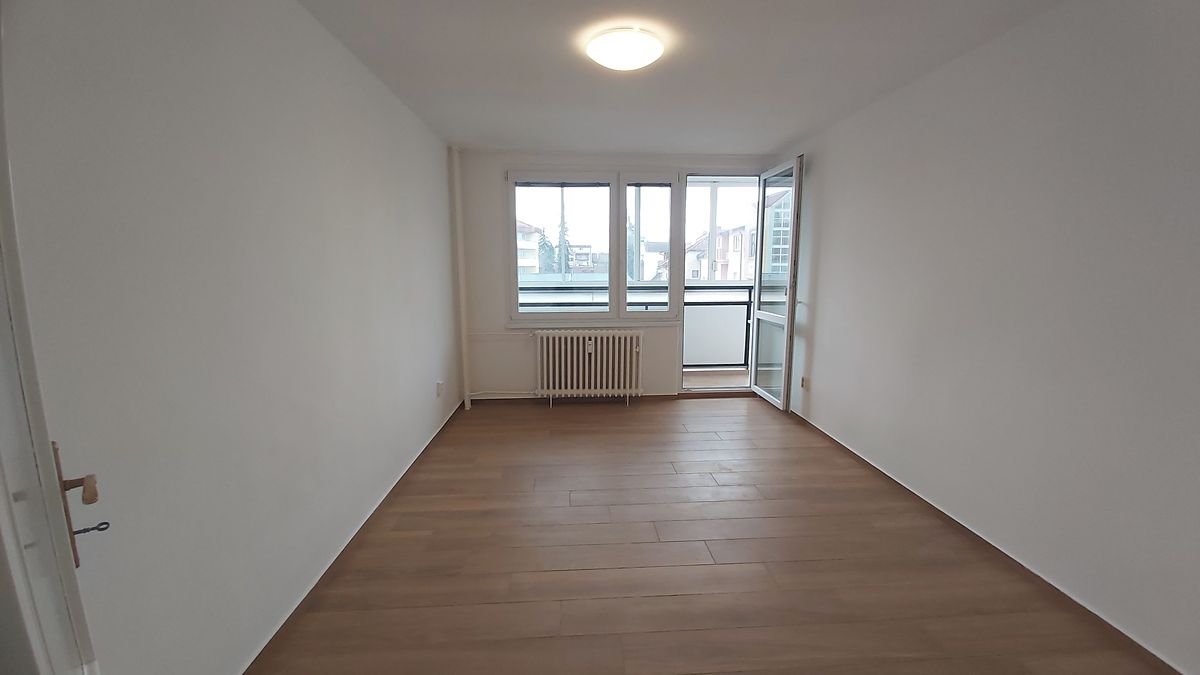 Pronájem bytu 3+1 77 m² – fotografie 4