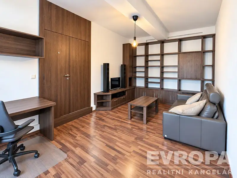 Pronájem bytu 2+1 58 m², Praha – náhled fotky 3