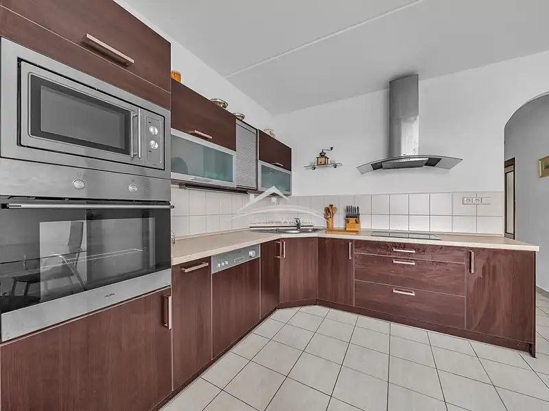 Prodej bytu 3+1 70 m², Třeboň – náhled fotky 2