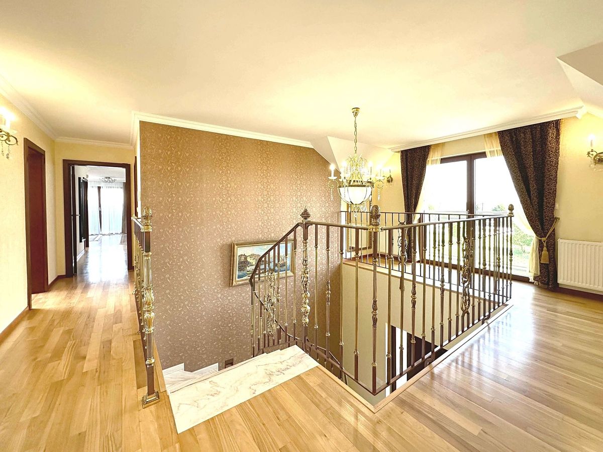Pronájem rodinného domu 450 m², pozemek 2000 m² – fotografie 5