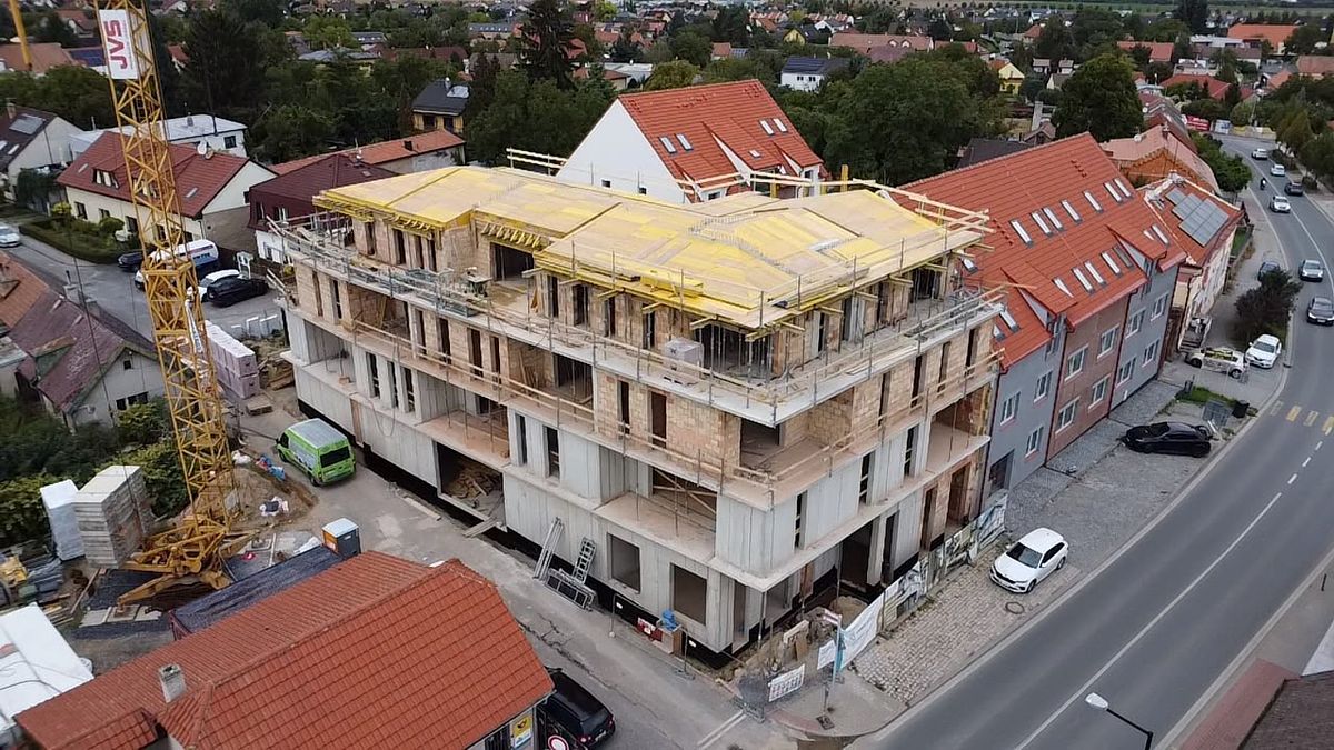 Prodej obchodního prostoru 42 m² – fotografie 2