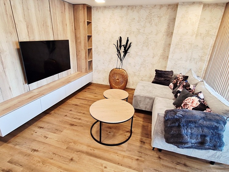 Pronájem bytu 2+kk, 53 m² (2 z 25)