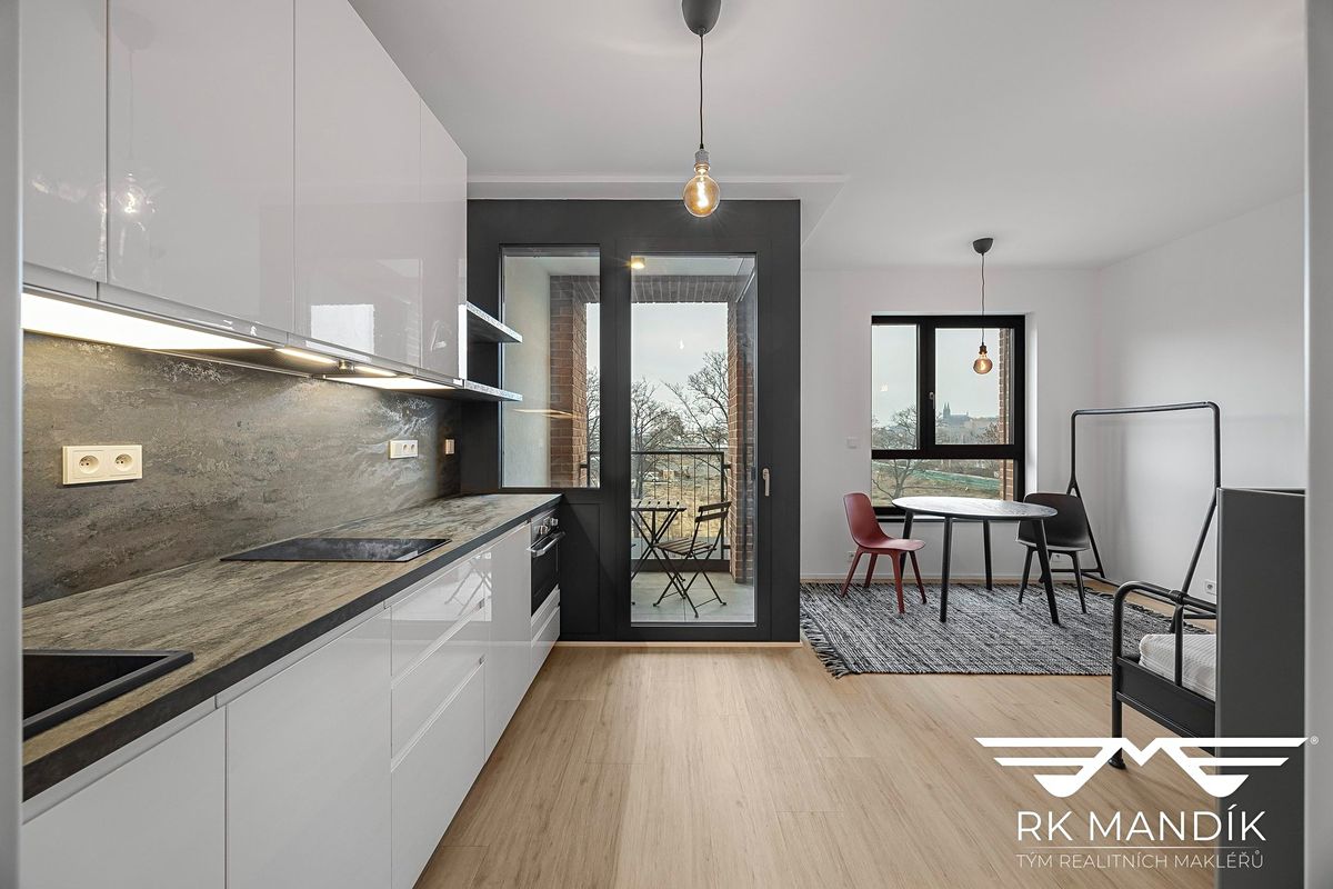 Pronájem bytu 1+kk 28 m²