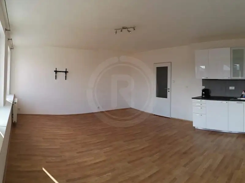 Pronájem bytu 1+kk 30 m², České Budějovice – náhled fotky 2