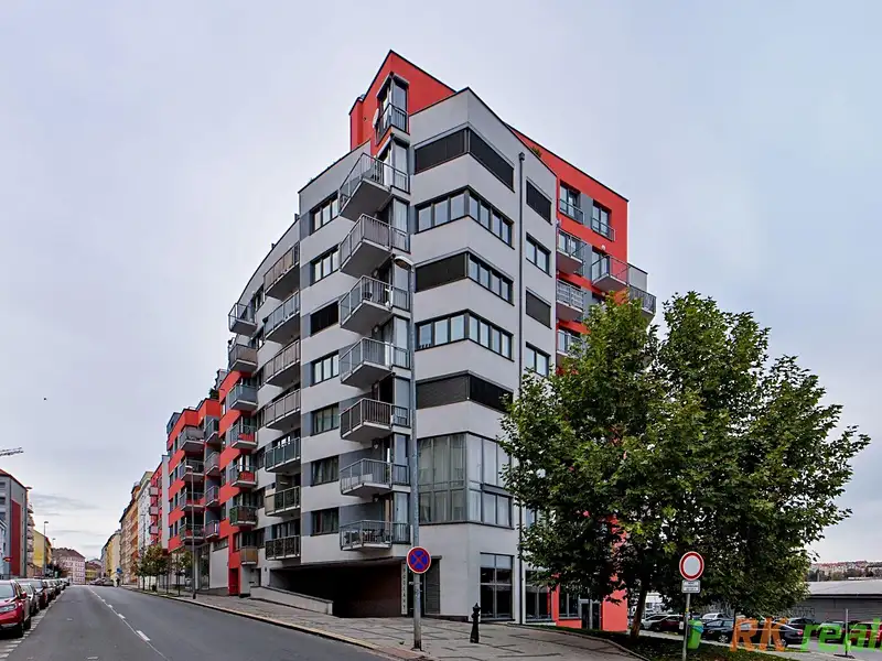 Pronájem bytu 1+kk 39 m², Praha – náhled fotky 3