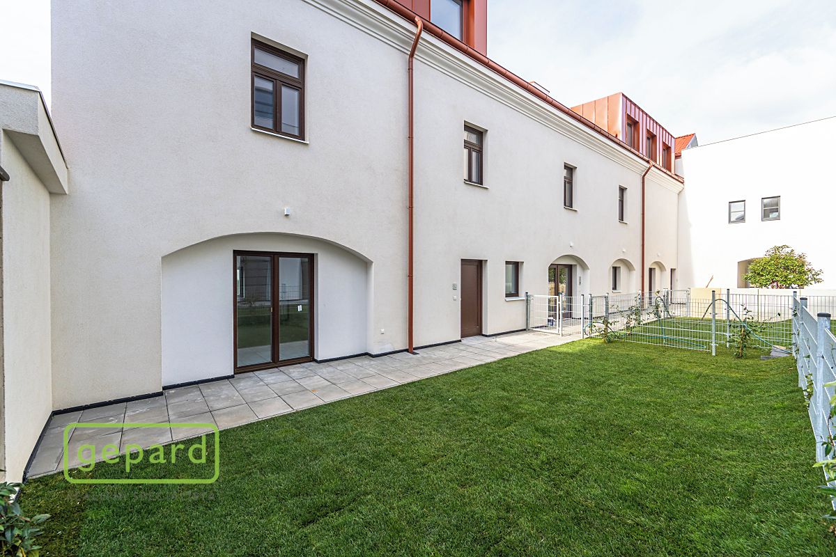 Pronájem bytu 2+kk 46 m² – fotografie 3