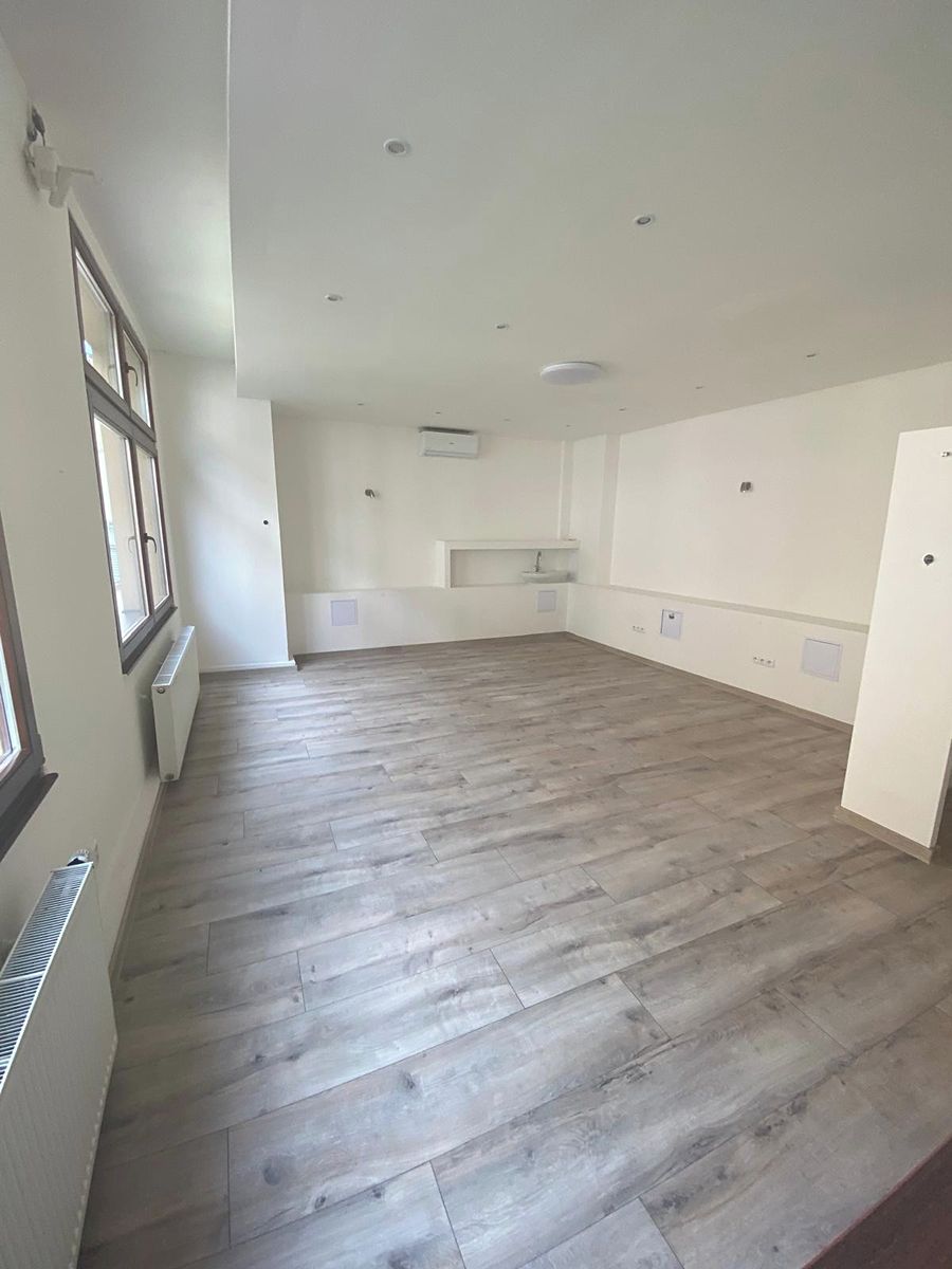 Pronájem obchodního prostoru 52 m² – fotografie 3
