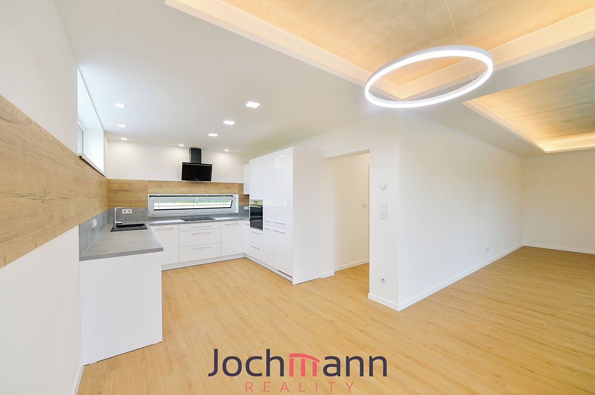 Pronájem rodinného domu 120 m², pozemek 300 m² – fotografie 5