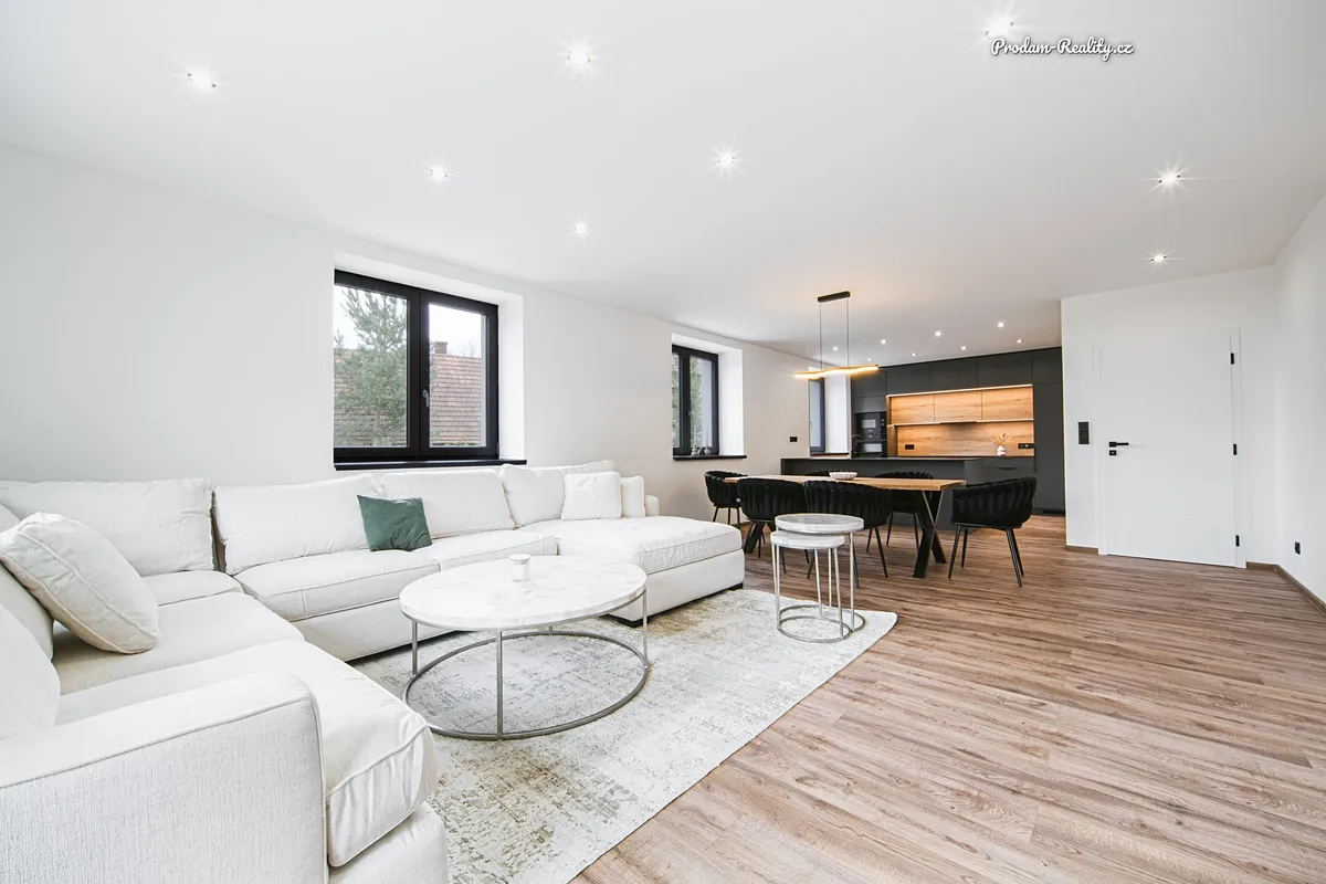 Prodej rodinného domu 160 m², pozemek 372 m²