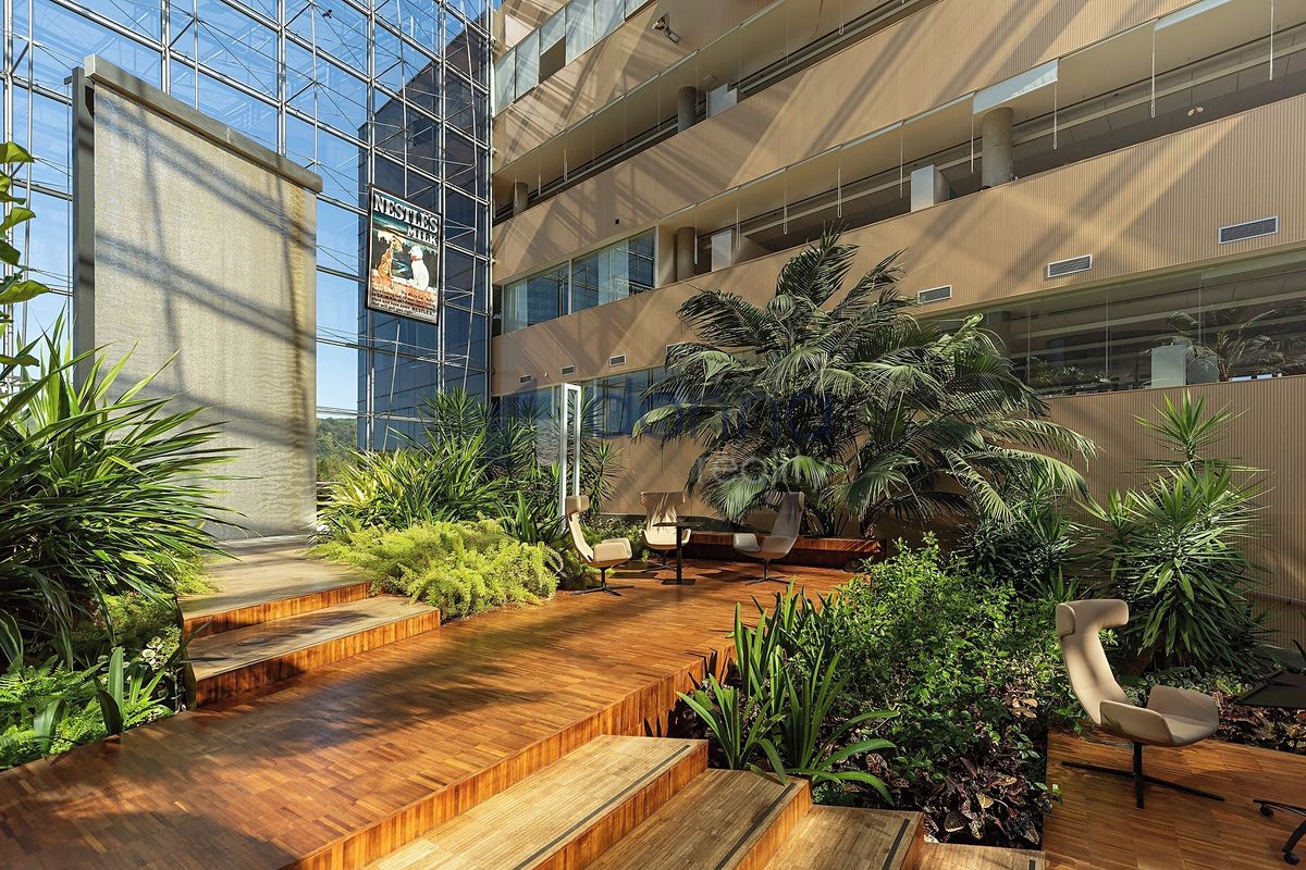Pronájem kanceláře 744 m² – fotografie 3