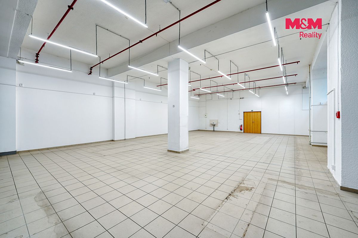 Pronájem obchodního prostoru 147 m² – fotografie 4