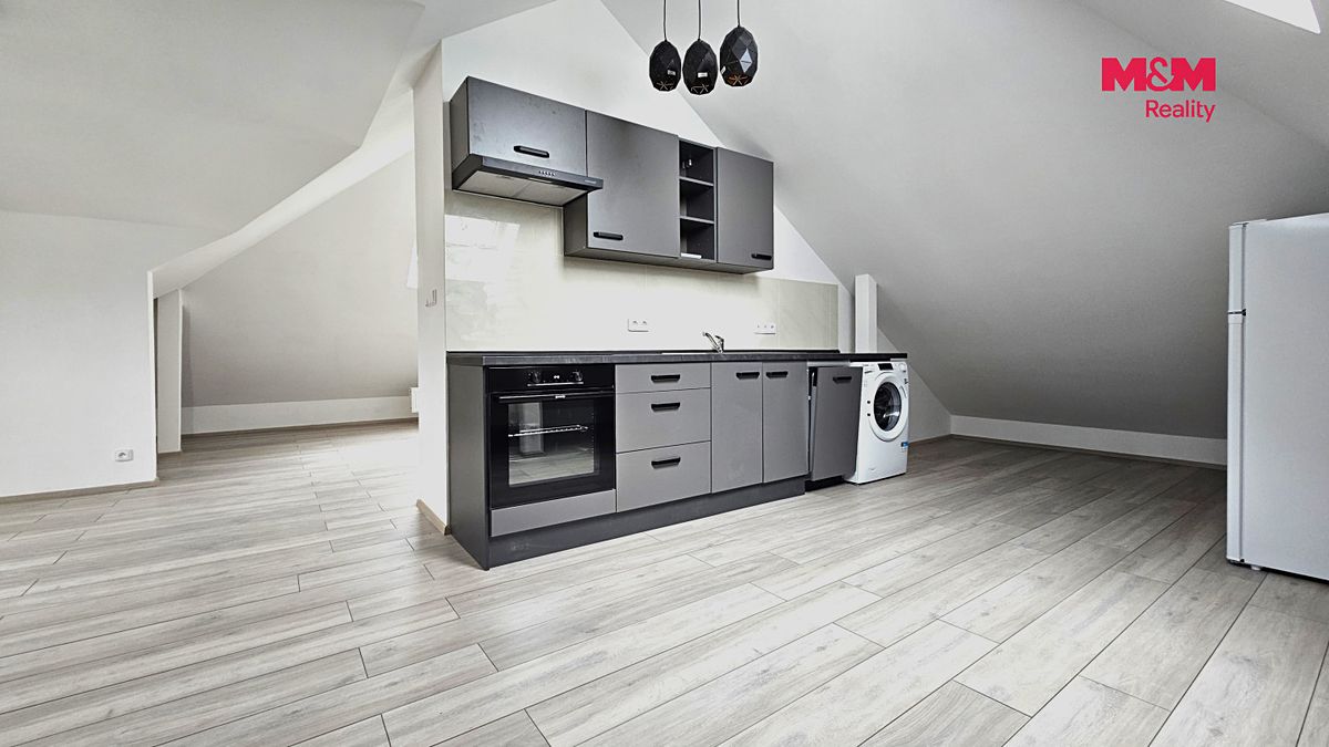 Prodej činžovního domu 245 m² – fotografie 2