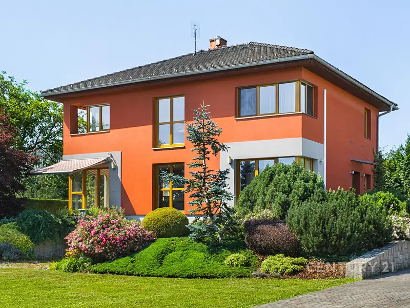 Pronájem rodinného domu 210 m², pozemek 1586 m², Mukařov – náhled fotky 1
