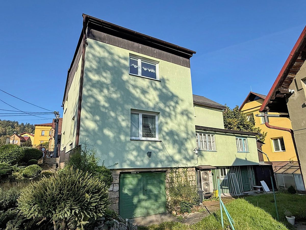 Prodej rodinného domu 200 m², pozemek 331 m², Plavy – fotka 1 z 3