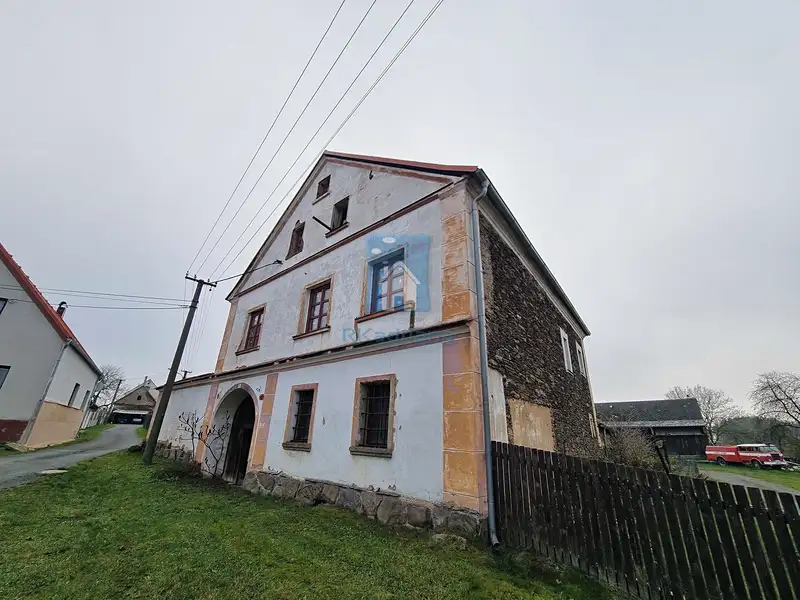 Prodej rodinného domu 600 m², pozemek 648 m², Úterý – náhled fotky 1