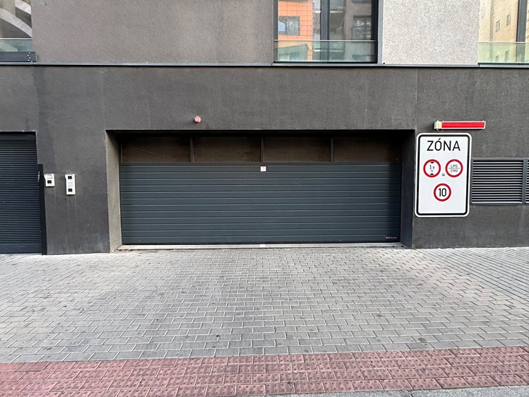 Pronájem nemovitosti, 17 m² (4 z 6)