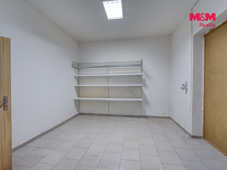 Комерційне приміщення в оренду, 156 м² (16 з 18)
