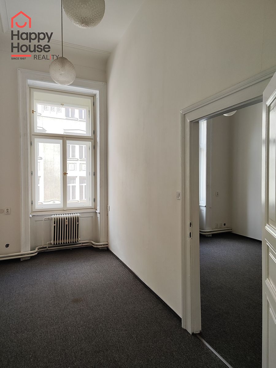 Pronájem kanceláře 30 m² – fotografie 4