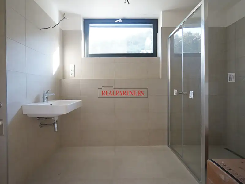 Prodej bytu 1+kk 37 m², Praha – náhled fotky 3