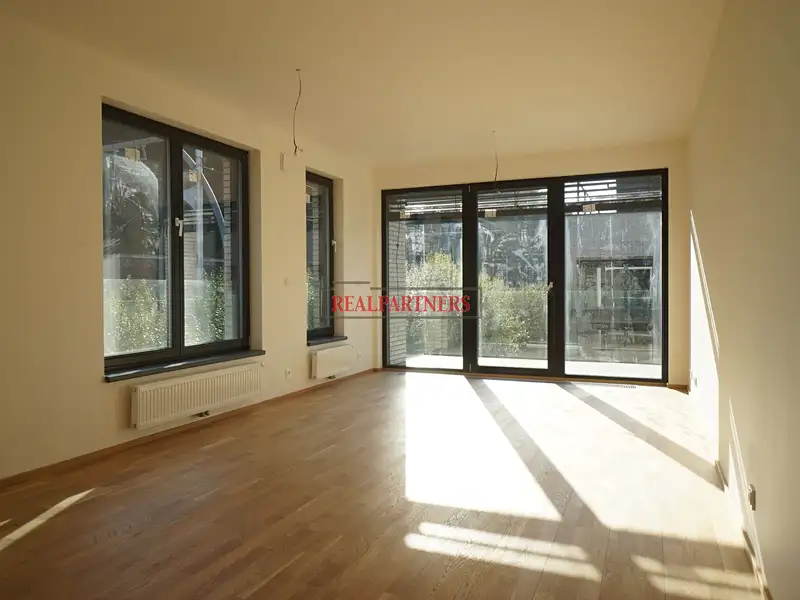Prodej bytu 1+kk 37 m², Praha – náhled fotky 1