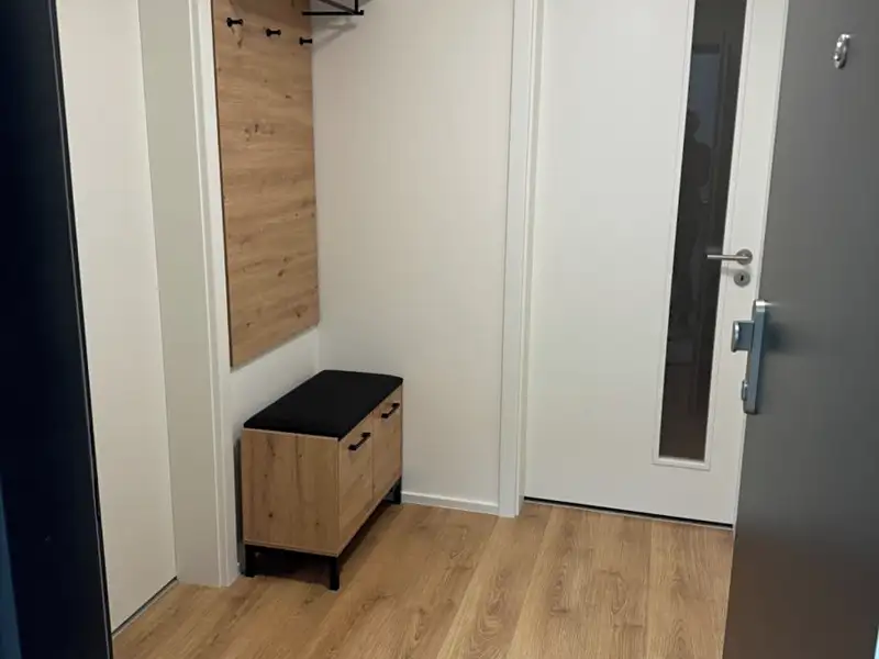 Pronájem bytu 2+kk 45 m², Beroun – náhled fotky 3
